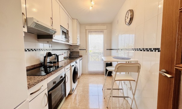 Herverkoop - Stadswoning -
Cabo Roig