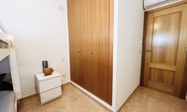 Herverkoop - Stadswoning -
Cabo Roig