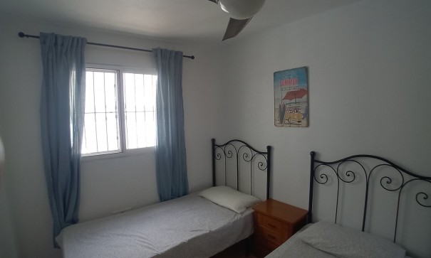 Sale - Town house -
Algorfa