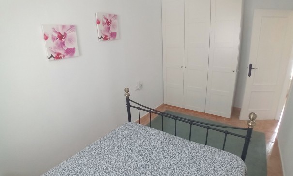 Sale - Town house -
Algorfa