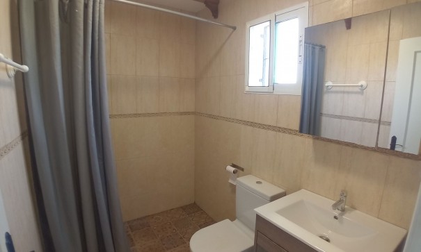 Sale - Town house -
Algorfa