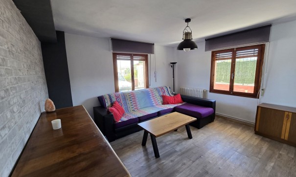 Resale - Freistehende Villa -
Monóvar