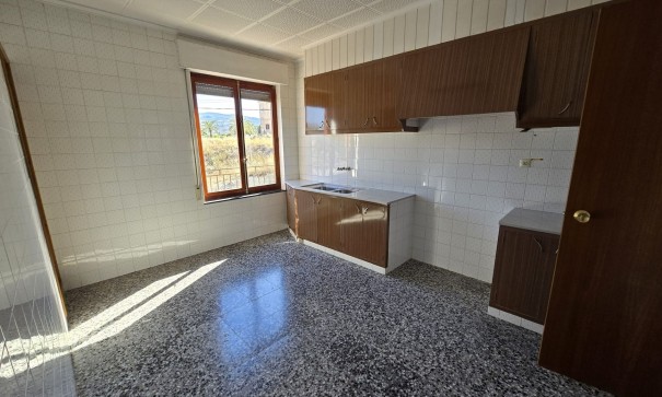 Resale - Freistehende Villa -
Monóvar