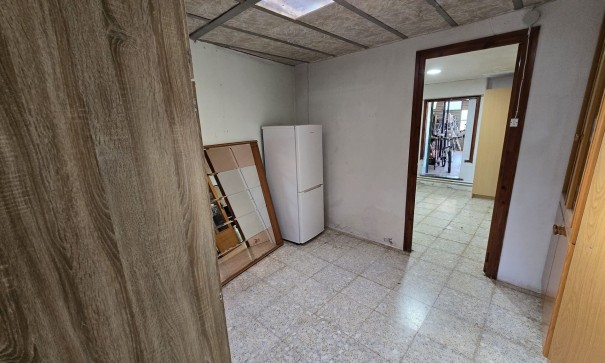 Resale - Freistehende Villa -
Monóvar