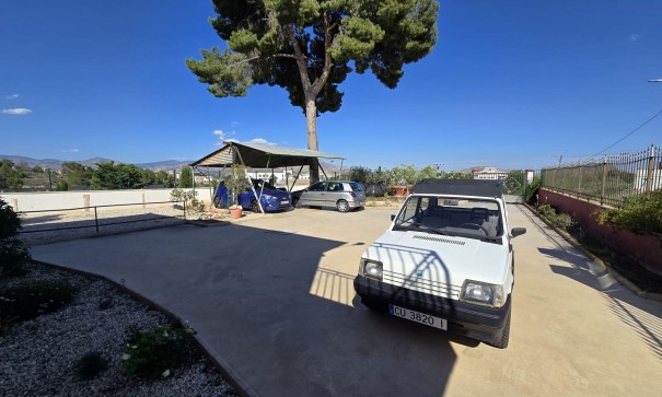 Resale - Freistehende Villa -
Monóvar