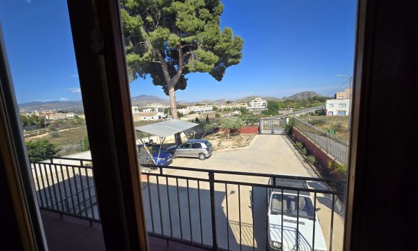 Resale - Freistehende Villa -
Monóvar