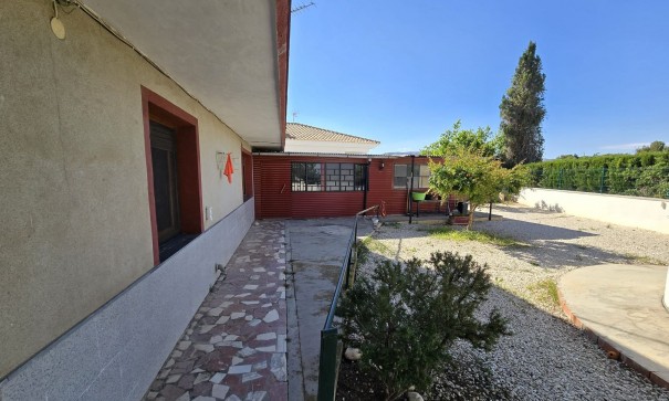 Resale - Freistehende Villa -
Monóvar