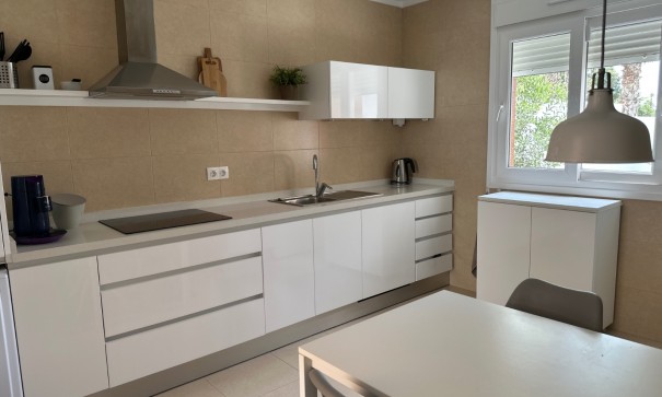 Herverkoop - Vrijstaande Villa -
Gran Alacant