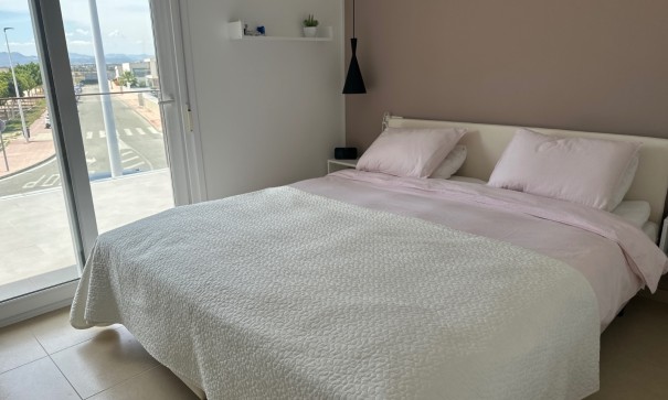 Herverkoop - Vrijstaande Villa -
Gran Alacant