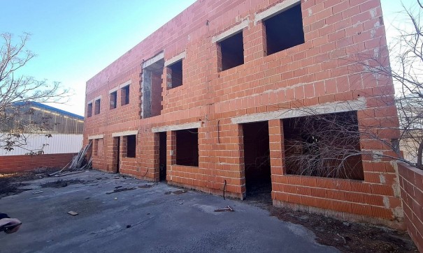 Obra Nueva - Casa de pueblo -
Salinas