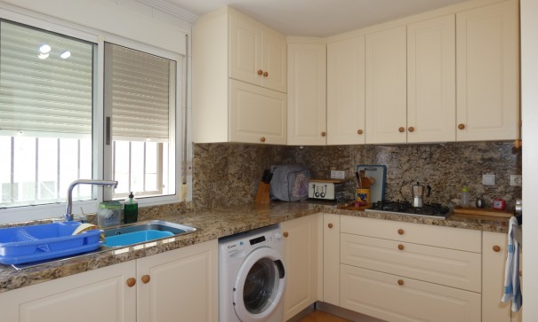 Sale - Town house -
Algorfa