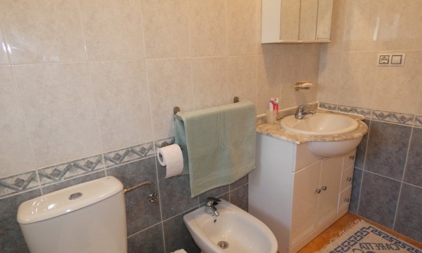 Sale - Town house -
Algorfa