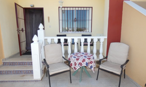 Sale - Town house -
Algorfa