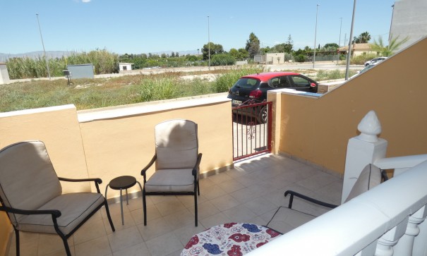 Sale - Town house -
Algorfa