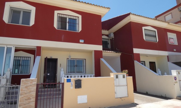 Sale - Town house -
Algorfa