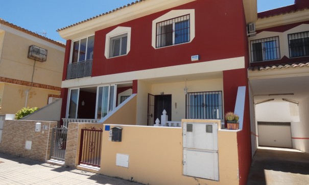 Sale - Town house -
Algorfa