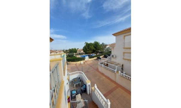 Resale - Doppelhaushälfte -
Los Altos