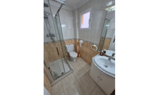 Resale - Doppelhaushälfte -
Los Altos