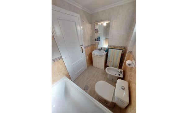 Resale - Doppelhaushälfte -
Los Altos