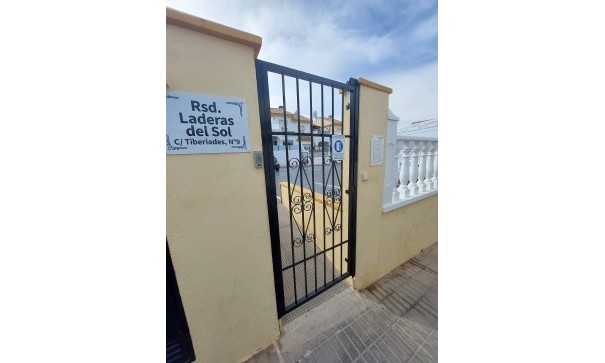 Resale - Doppelhaushälfte -
Los Altos