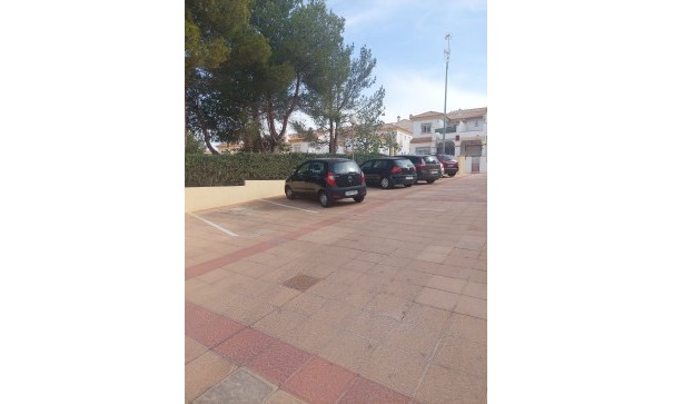 Resale - Doppelhaushälfte -
Los Altos