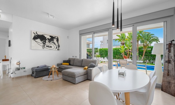 Sprzedaż - Willa wolnostojąca -
Orihuela - Vistabella Golf