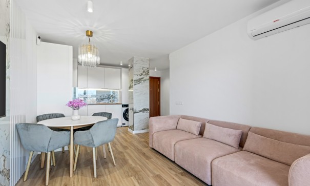 Revente - Appartement -
Punta Prima