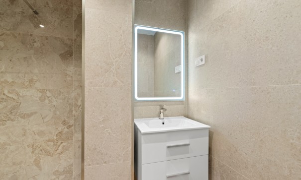 Revente - Appartement -
Punta Prima